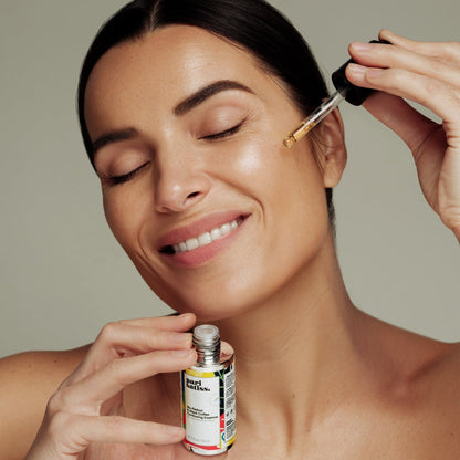 Pari Satiss Bio-Retinol & Black Coffee Contouring Essence